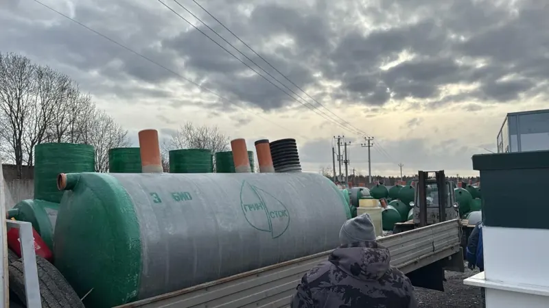 Партия септиков Гринсток перед отгрузкой